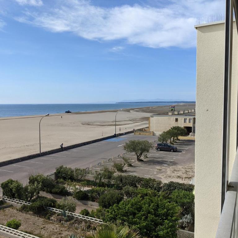 Port-la-Nouvelle : Studio front de mer, 4 pers, parking inclus - FR-1-797-32 - Studio - 12