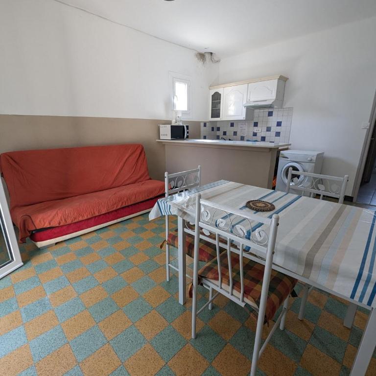 Appartement T2 avec parking - 4 pers. plage 150m - FR-1-797-17 - Appartement - 3