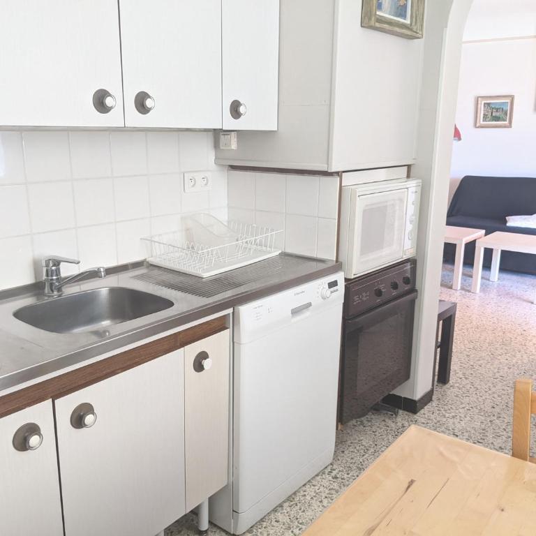 Charmant T3 rénové à 60m de la plage avec terrasse, jardin et parking clos - FR-1-797-28 - Appartement - 8