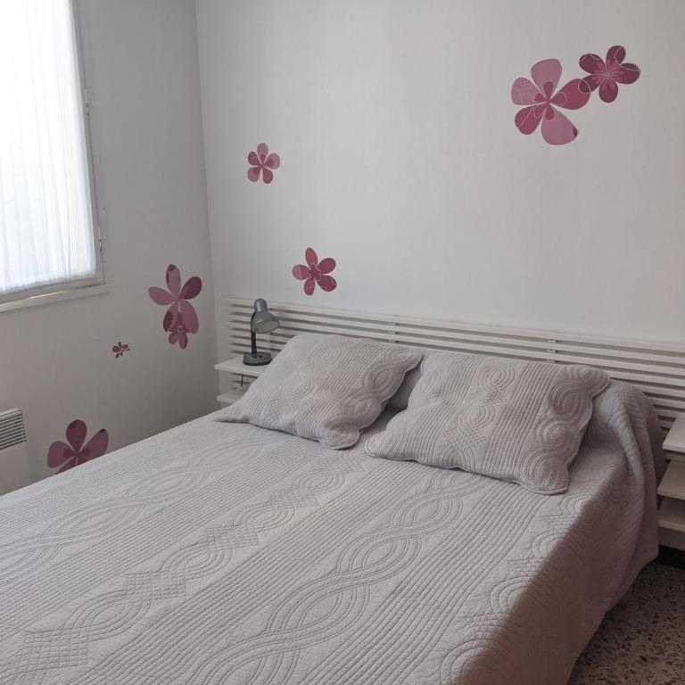 Charmant T3 rénové à 60m de la plage avec terrasse, jardin et parking clos - FR-1-797-28 - Appartement - 15