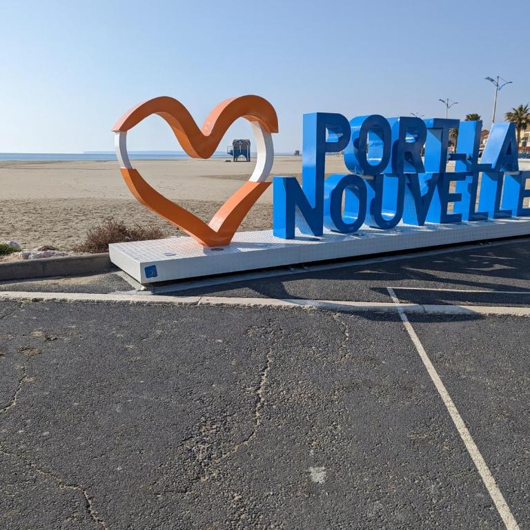 Charmant T2 proche plage à Port-la-Nouvelle, terrasse et parking inclus - FR-1-797-29 - Appartement - 17