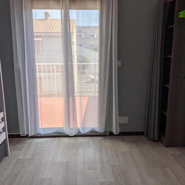 Villa T3 climatisée, 57m², 5/6 pers, proche plage, rénovée, terrasse, parking, quartier animé - FR-1-797-48 - Villa - 18