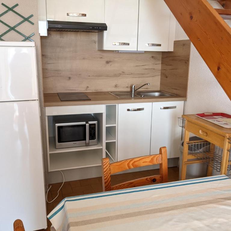 T2 Mezzanine à 250m de la plage pour 4/5 pers avec Parking et TV - FR-1-797-31 - Appartement - 5