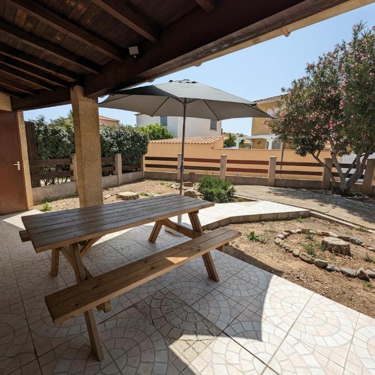 Maison T2 avec Mezzanine, Cour et Parking – 5 Pers – Proche Plage et Commerces – Bon Prix - FR-1-797-49 - Villa - 2