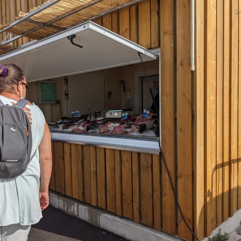 Maison T2 avec Mezzanine, Cour et Parking – 5 Pers – Proche Plage et Commerces – Bon Prix - FR-1-797-49 - Villa - 18