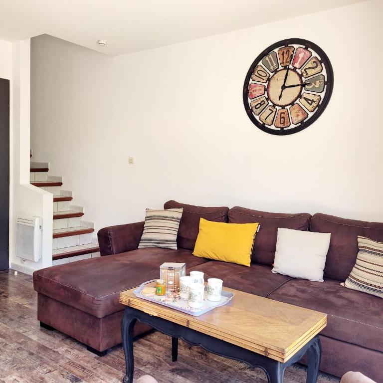 Canet en Roussillon - Maison T3 moderne pour 6 personnes - Terrasse spacieuse - Parking inclus - FR-1-794-147 - Maison de Vacances - 11