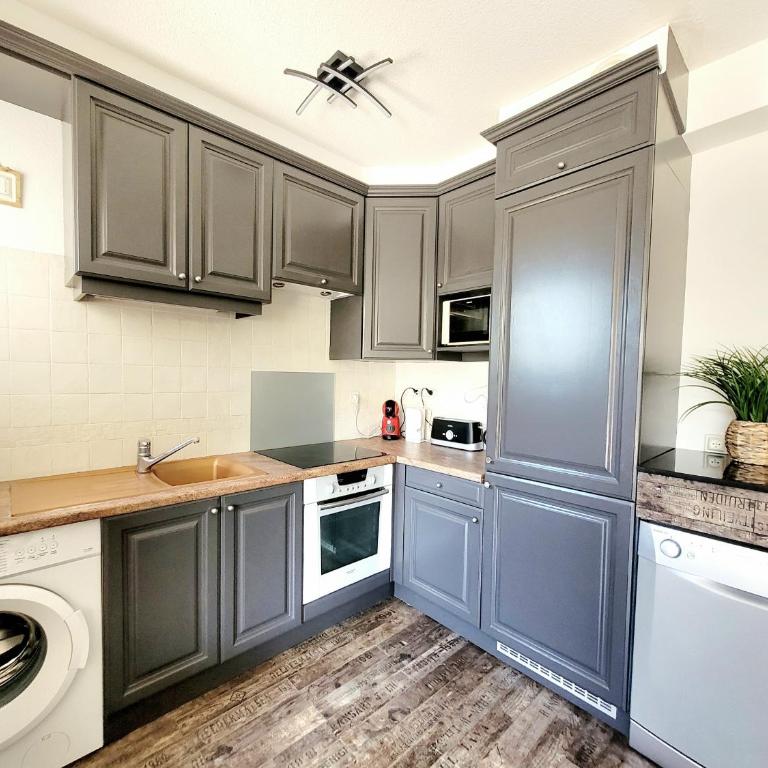 Canet en Roussillon - Maison T3 moderne pour 6 personnes - Terrasse spacieuse - Parking inclus - FR-1-794-147 - Maison de Vacances - 13