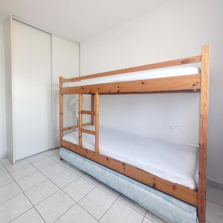 Canet en Roussillon - Maison T3 moderne pour 6 personnes - Terrasse spacieuse - Parking inclus - FR-1-794-147 - Maison de Vacances - 17