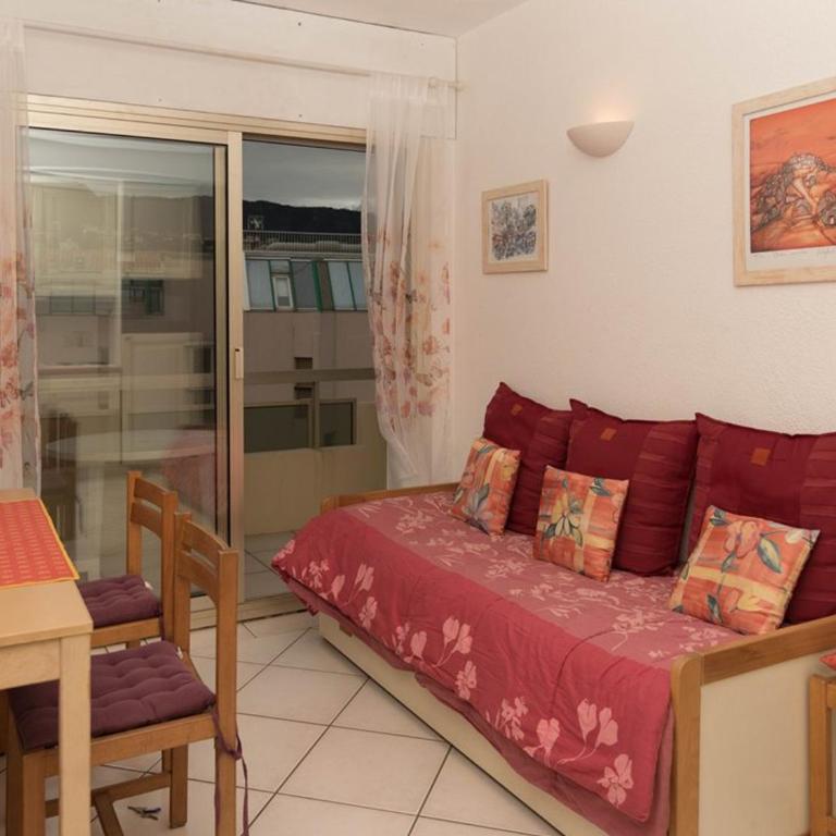 T2 Cabine pour 4 personnes au Lavandou avec balcon vue mer - FR-1-803-48 - Apartamento - 2