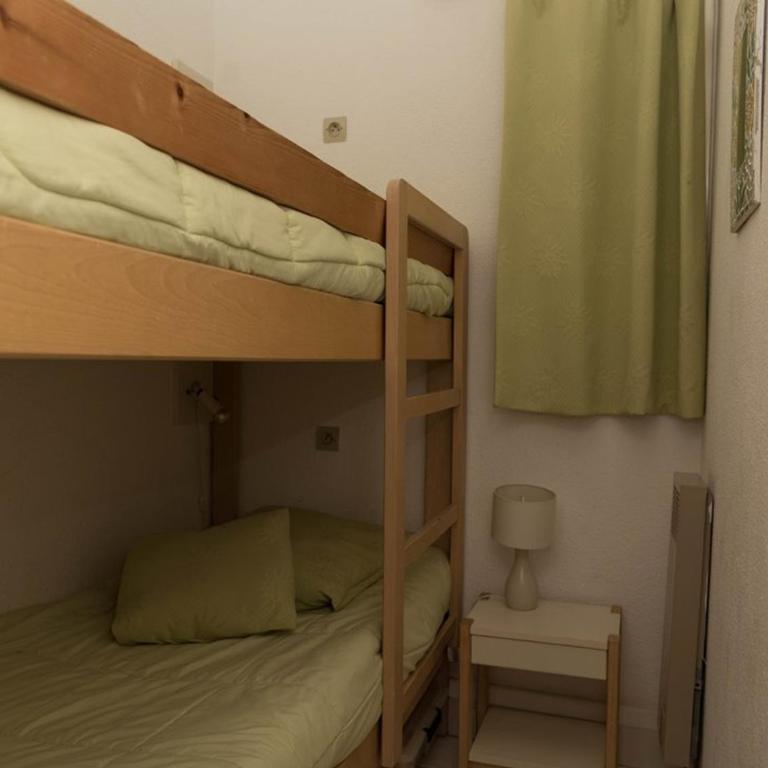 T2 Cabine pour 4 personnes au Lavandou avec balcon vue mer - FR-1-803-48 - Apartamento - 5