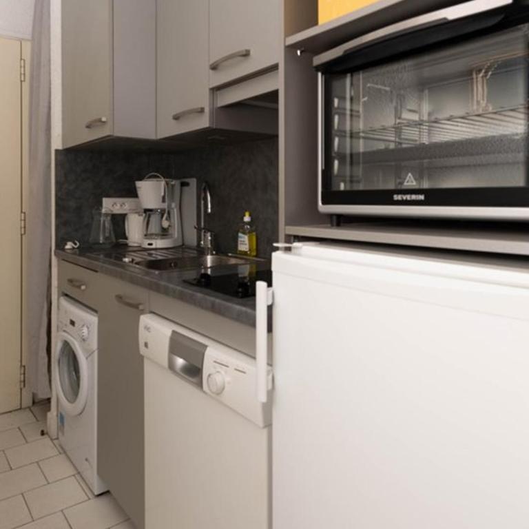 Studio vue mer au Lavandou, climatisation, parking - FR-1-803-16 - Studio - 5