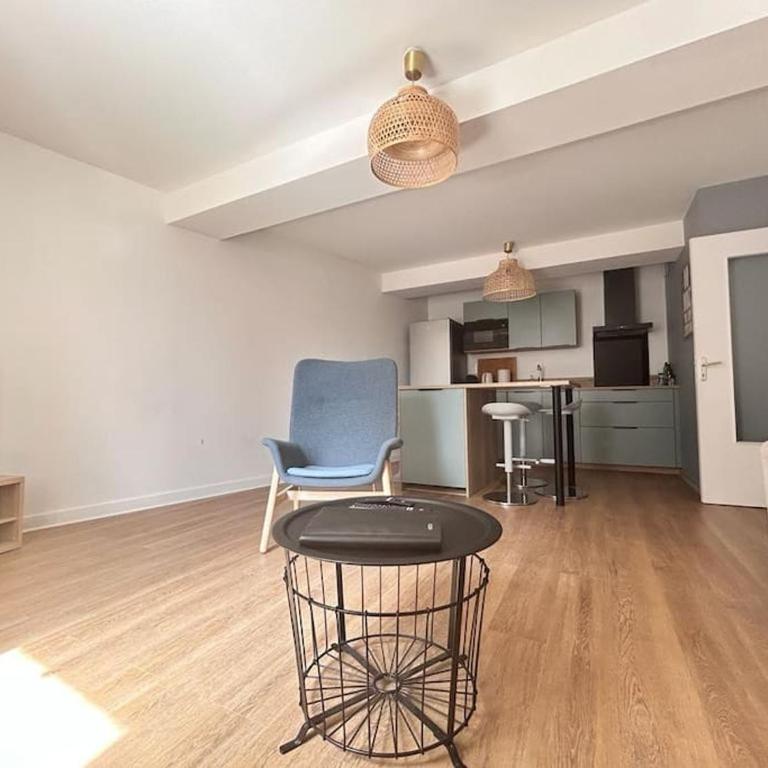 Maison hyper centre maxi 28pers Tour d'Auvergne - Appartement - 13