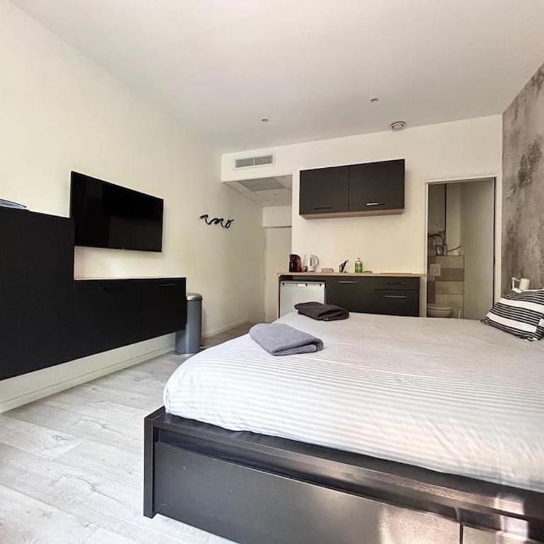 Maison hyper centre maxi 28pers Tour d'Auvergne - Appartement - 30