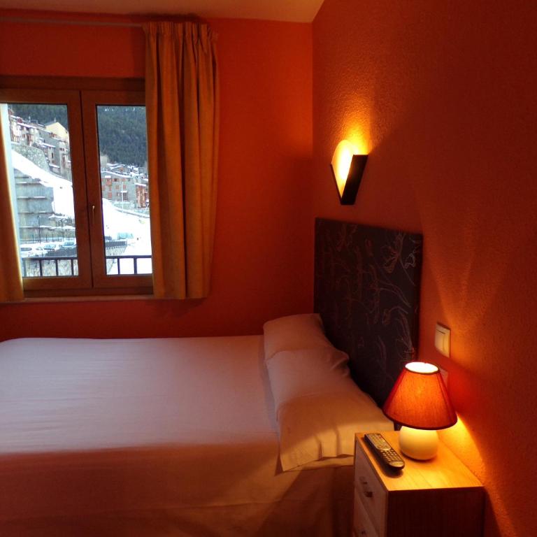Hotel Roc de St Miquel & Apartment - Habitación Doble Económica Pequeña - 1