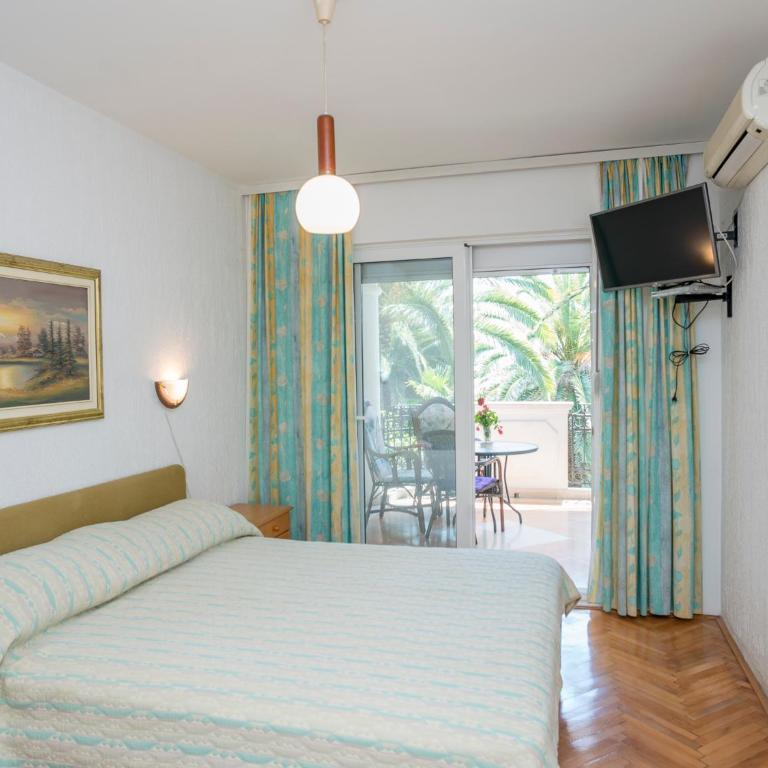 Apartments Dikan - Apartment with Balcony - 5
