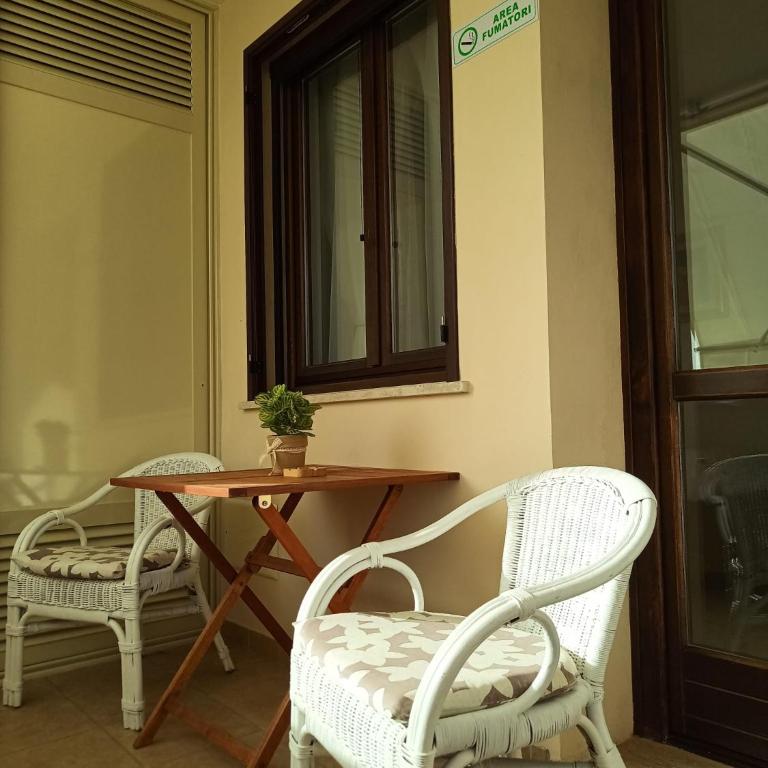 B&B Galateo - Two-Bedroom Apartment with Balcony - 2