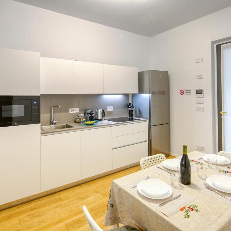 Alfieri Apartments 3 - One-Bedroom Apartment - 6