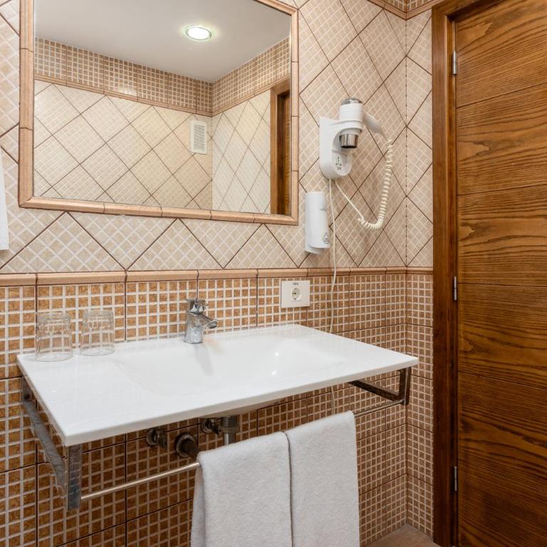 Akeah Broncemar - Habitación Doble Deluxe - 3