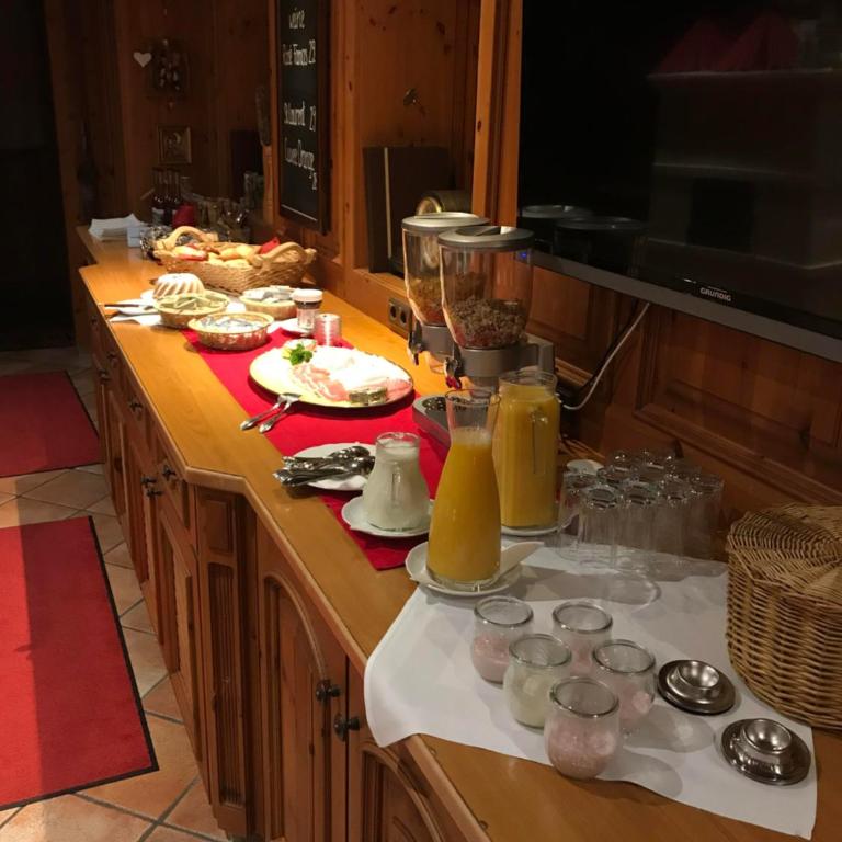 Gasthaus Muntafuner Stöbli - Doppelzimmer mit Dusche - 4