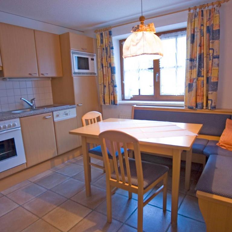 Gasthaus Muntafuner Stöbli - Apartment mit 2 Schlafzimmern und Dusche - 2