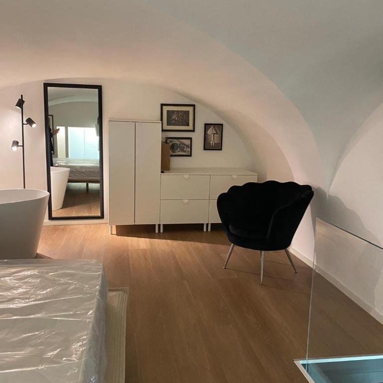 65 Cosimano Home - One-Bedroom Apartment - 14