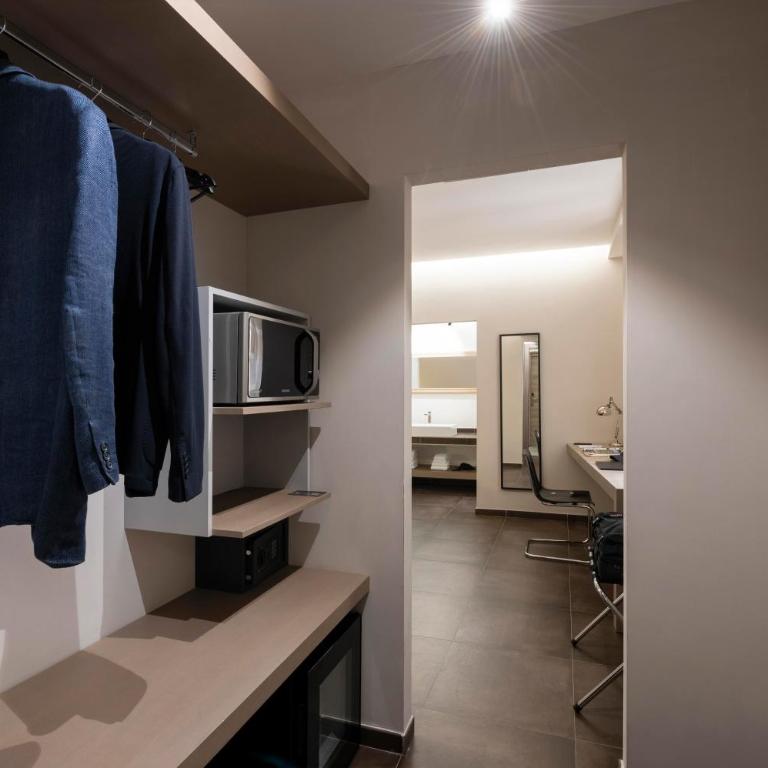The Point Suites Rome - Guest House - Camera Matrimoniale Superior - 1