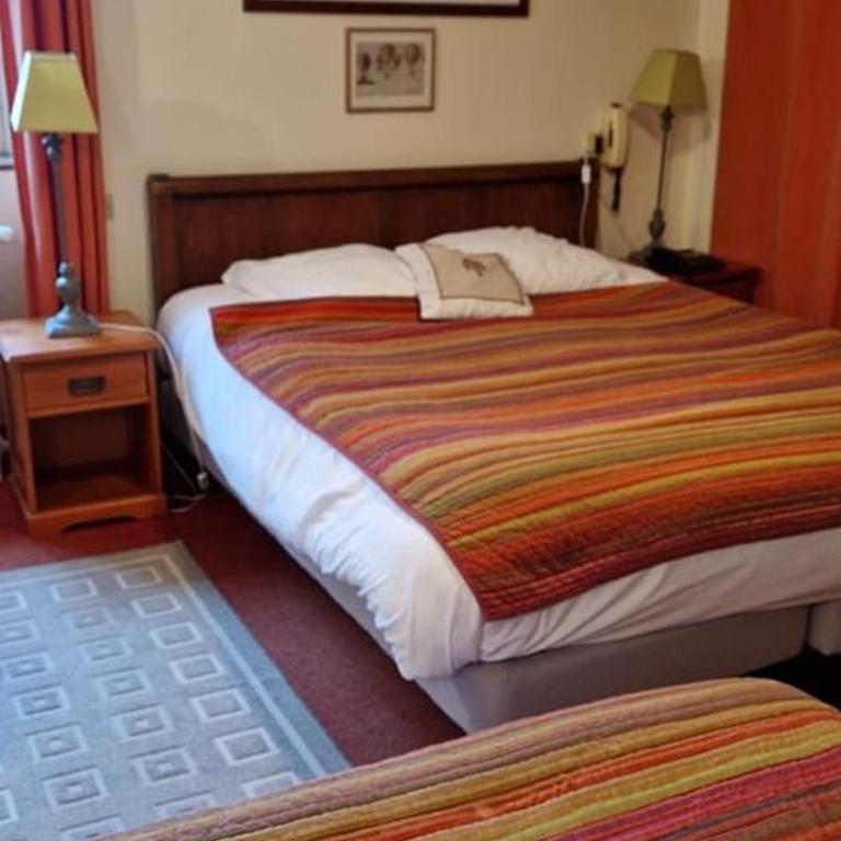 Logis Cote Loire - Auberge Ligerienne - Chambre Double ou Lits Jumeaux Supérieure - 4
