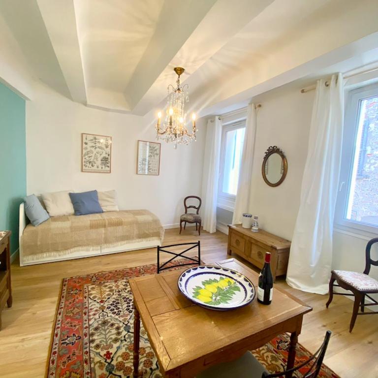 Charmant studio au cœur de Hyères - Apartment mit 1 Schlafzimmer - 1