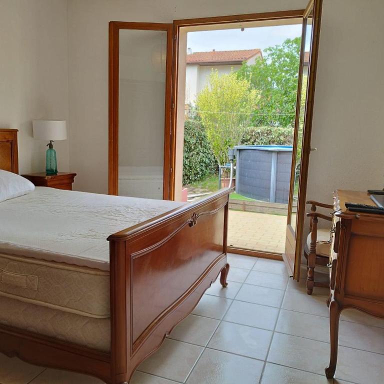 Superbe maison avec piscine privee St Cyprien - Vacation Home - 4