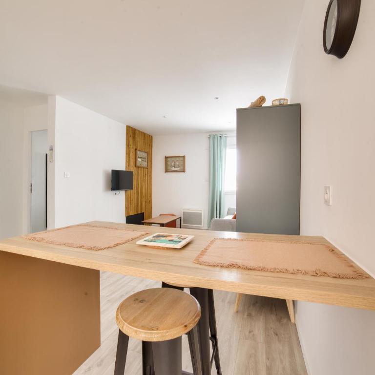 180m de la plage, quartier animé studio 2 personnes - Studio - 11