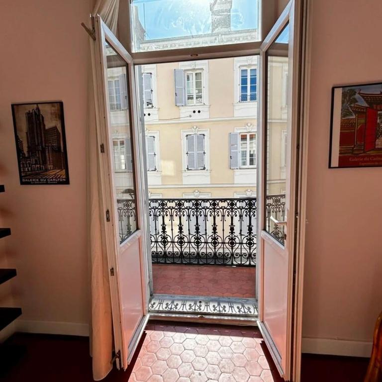 A004 - Bright apt Rue d'Antibes at 300m from beach Croisette - Apartment - 12