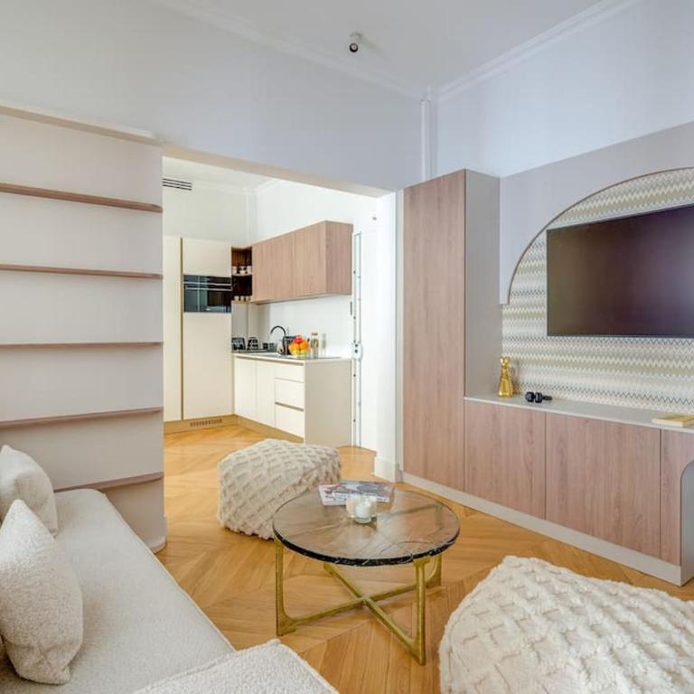 Luxurious Apartment - Champs Elysées - With AC - Two-Bedroom Apartment - 1