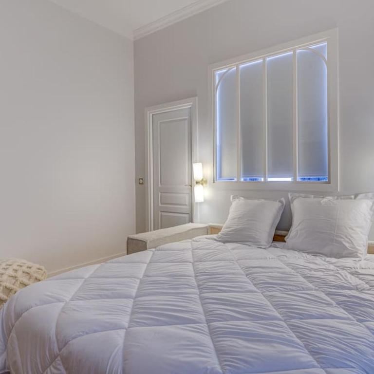 Luxurious Apartment - Champs Elysées - With AC - Two-Bedroom Apartment - 3
