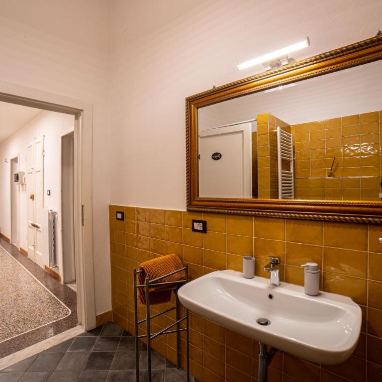 Di là d'Arno, climatizzato a due passi dal centro! - Three-Bedroom Apartment - 10