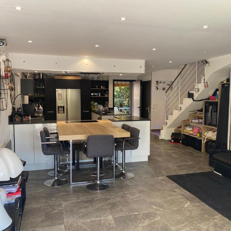 villa contemporaine avec piscine privée - Casa de 3 dormitorios - 2