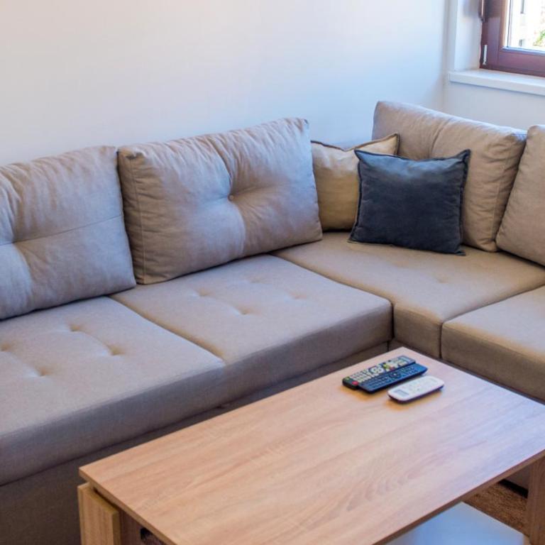 Apartment Luminos - Two-Bedroom Apartment - 22