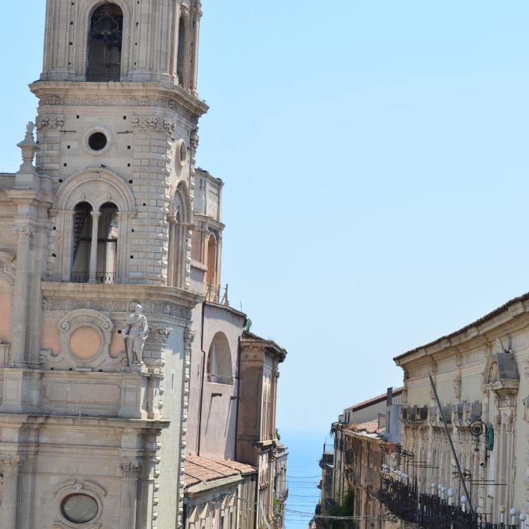 Appartamenti Piazza Duomo Acireale - Monolocale su 2 Livelli - 7