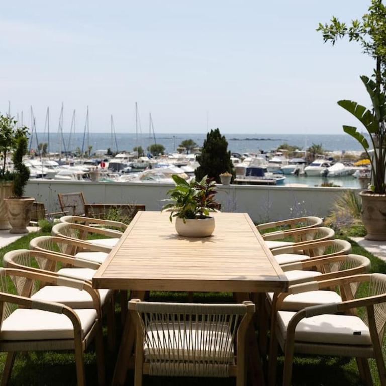 Beach front Villa Cap D'Antibes - Villa - Vue sur Mer - 68