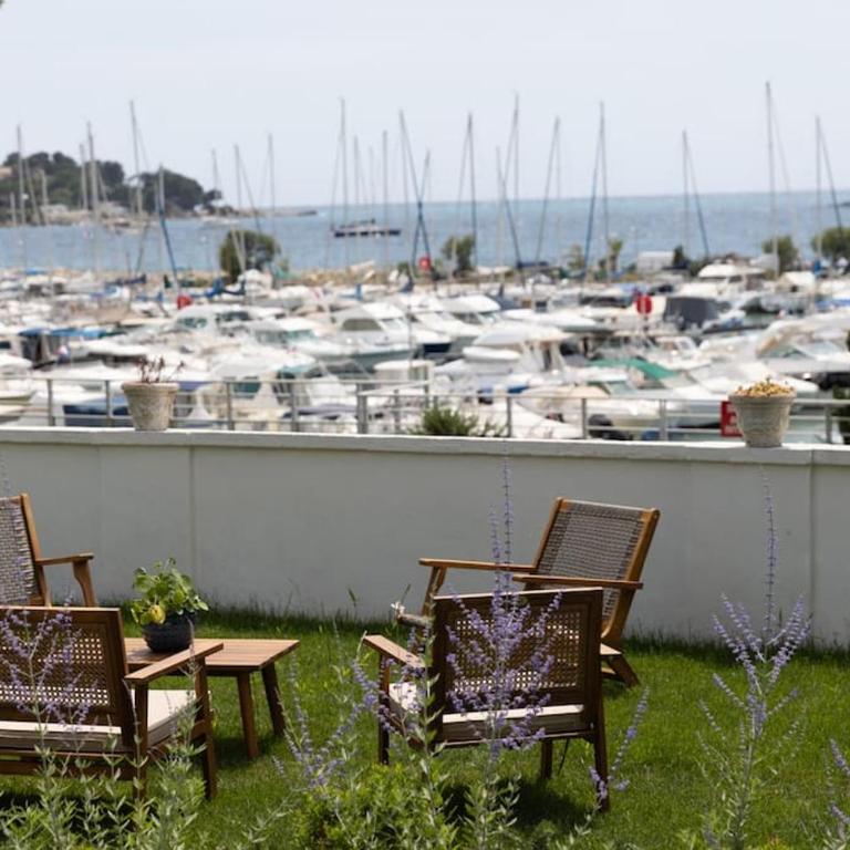 Beach front Villa Cap D'Antibes - Villa - Vue sur Mer - 75
