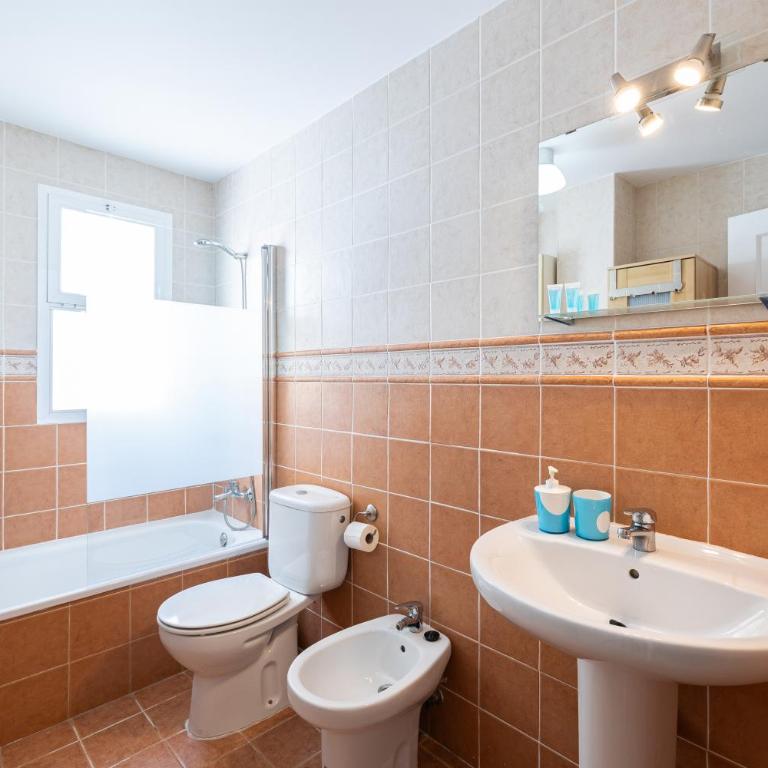 Holidays2Malaga Ancha del Carmen AACC, Lift, WIFI - Apartamento de 1 dormitorio - 32