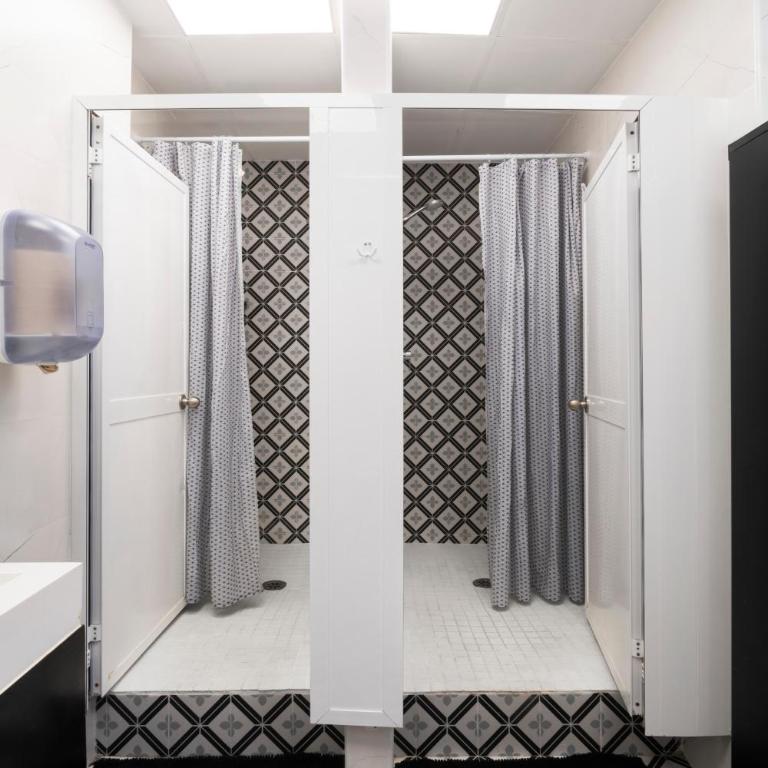 Home Youth Hostel by Feetup Hostels - Twin Room - 7