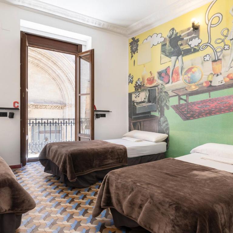 Home Youth Hostel by Feetup Hostels - Single Bed in 3-Bed Mixed Dormitory Room - 1