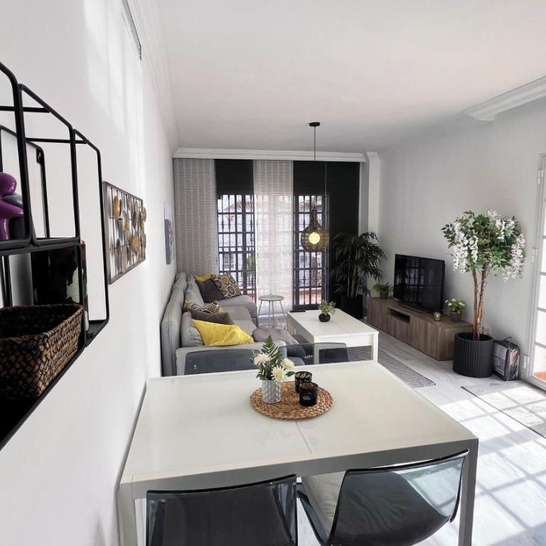 Mshome Oasis Premium en el Mar - Three-Bedroom Apartment - 12