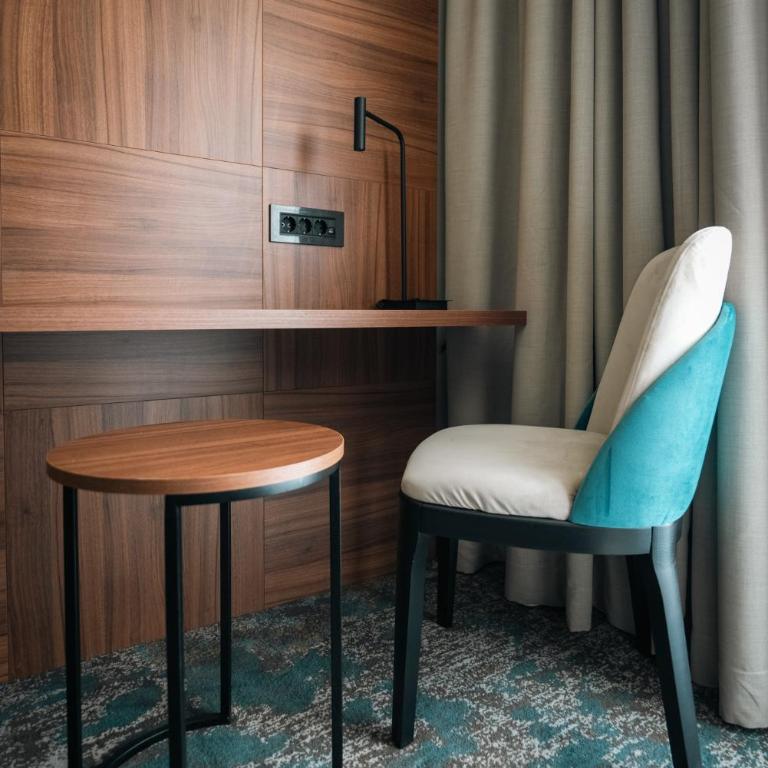 Hotel Kocka Vrnjačka Banja - Deluks Dvokrevetna Soba sa Bračnim Krevetom - 10