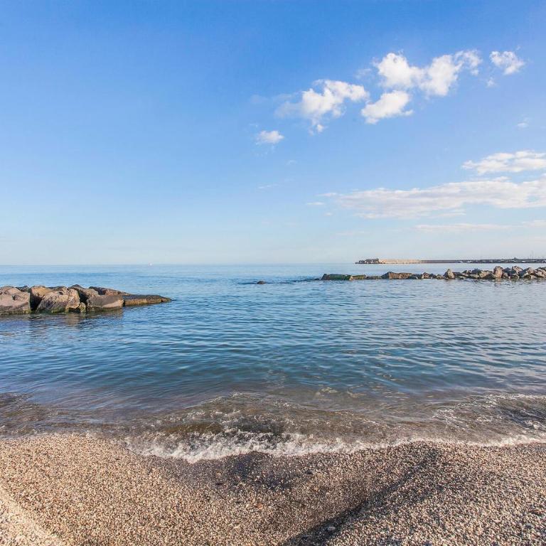 Lovely Home In Mascali With House Sea View - Casa Vacanze con 1 Camera da Letto - 15