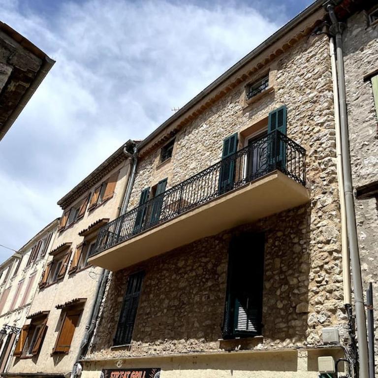 Appartement 56m2 avec balcon en coeur de village - Appartement 1 Chambre avec Balcon - 2