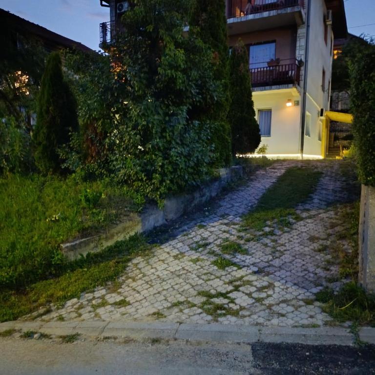 Cozy apartment with garden - Apartman sa 2 Spavaće Sobe - 24