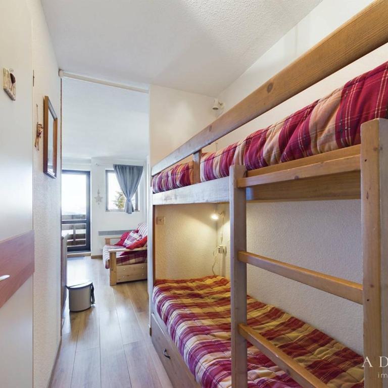 Studio Sud 4 pers, balcon, à 50m des pistes et 200m des commerces, idéal pour familles - FR-1-398-629 - Estudio - 8