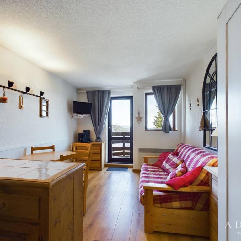 Studio Sud 4 pers, balcon, à 50m des pistes et 200m des commerces, idéal pour familles - FR-1-398-629 - Estudio - 10