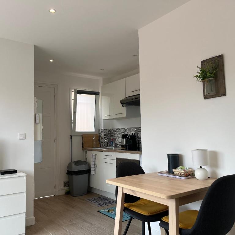 Studio Juan les Pins balcon 10min plage - Appartement 1 Chambre - 6